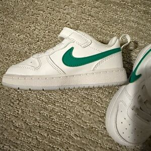 Nike toddler court borough low recraft (toddler size 8)